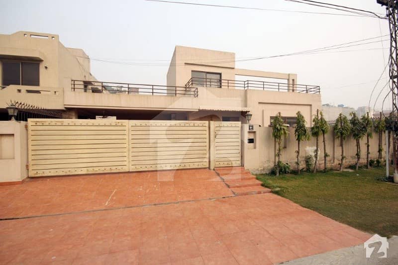 Kanal Single Story Maintained Bungalow Dha Lahore