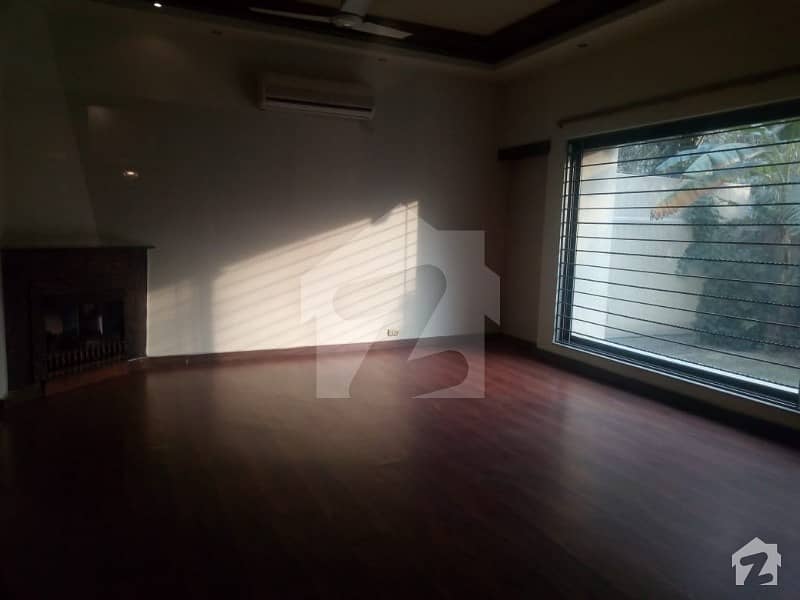 Gulberg 1 Kanal Brand New House Available For Rent It Has 6 Bed