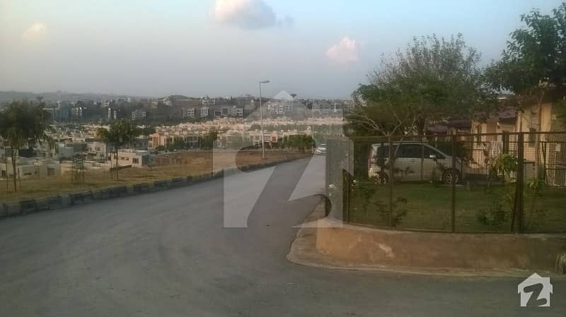 Rawalpindi Bahria Town Phase 8 Awami Villa 3 Premier Available