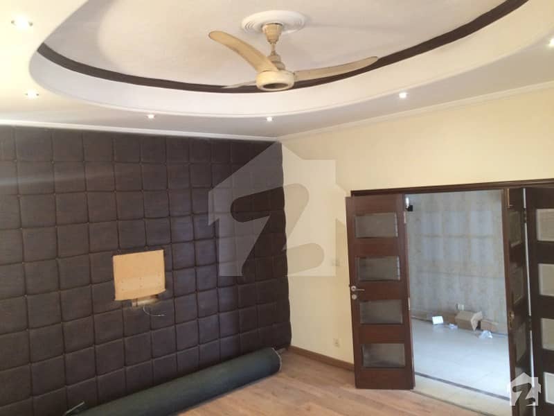 Main Cantt 32 Marla Bungalow For Rent