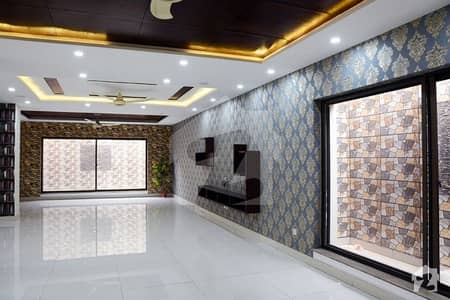 Brand New 1 Kanal Full House Is Available On Rent Brand New 1 Kanal Full House Is Available On Rent