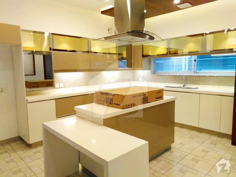 1 Kanal Royal Palace Beautiful Spanish Modern Luxury Bungalow For Sale In Dha Phase 1