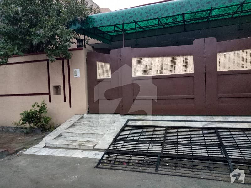 Ideal 10 Marla Single Unit House For Sale Near Valencia Town Society New Condition