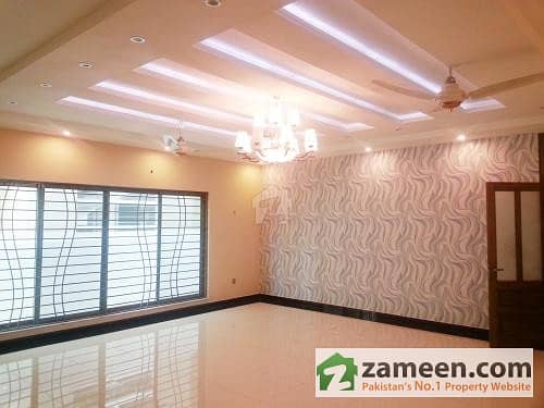 Back-Yard Paradise 5 Beds 1 Kanal Fabulous Bungalow For Urgent Sale In Bahria Town