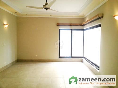 Phase 2. Catch It. Its 1 Kanal 5 Beds Excellent Renovated Luxury Bungalow Is Available