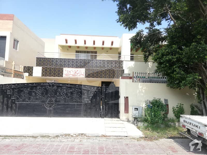 8 Marla Brand New House For Rent In Umer Block Bahria Town Lahore