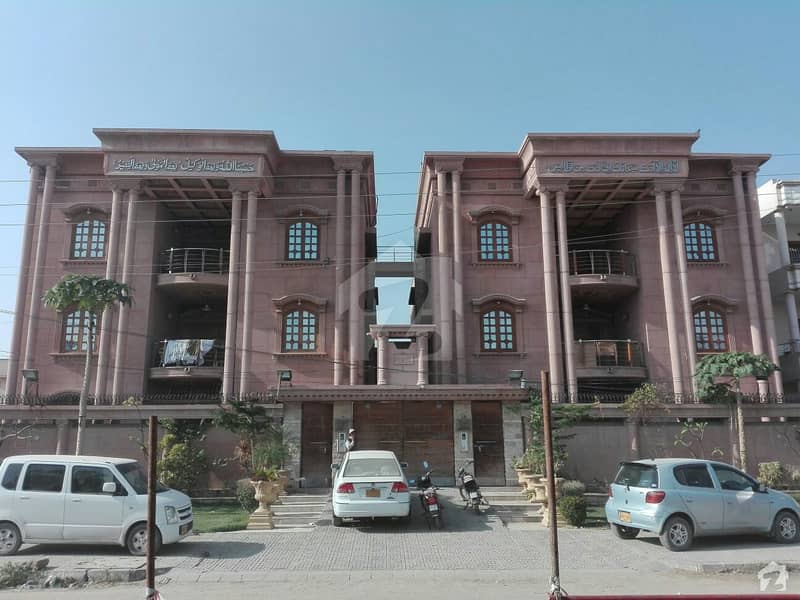 گلشنِ کنیز فاطمہ سکیم 33 کراچی میں 4 کمروں کا 16 مرلہ زیریں پورشن 2 کروڑ میں برائے فروخت۔