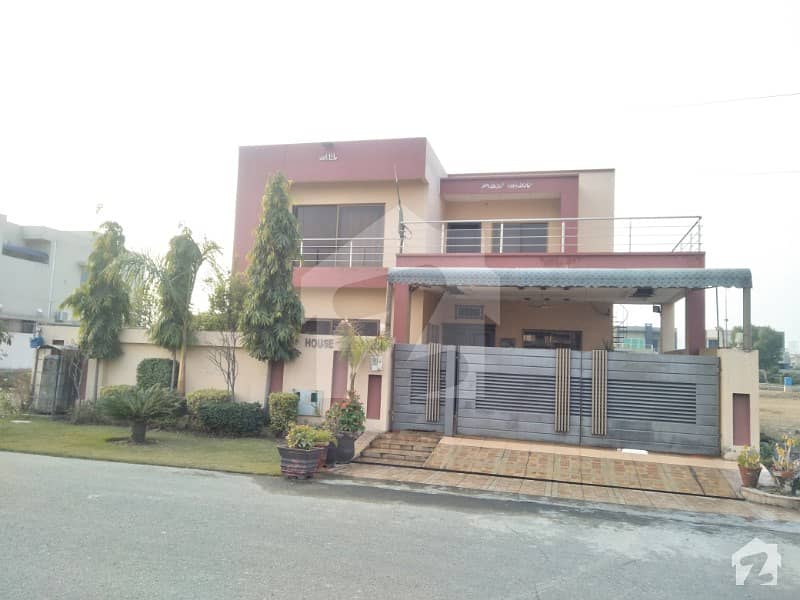 One Kanal Fully Furnished House Gated Community Attractive Location