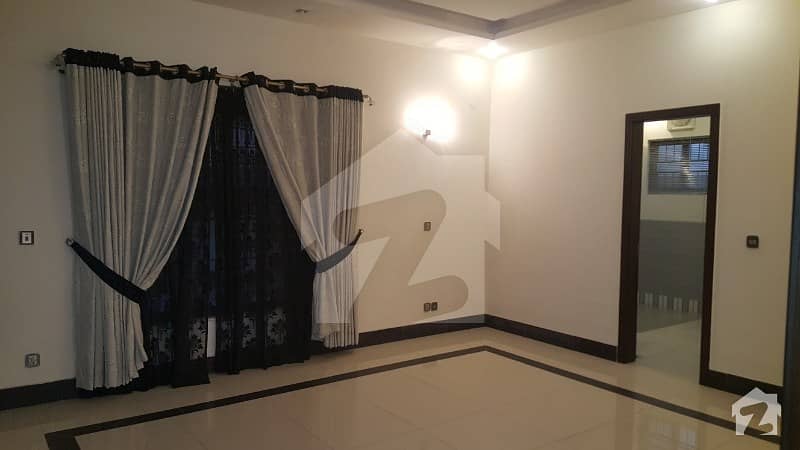 Luxury Apartment for Job Holders Totely Real Pix Nawab Town