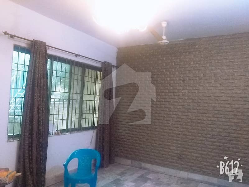 Ground Portion For Rent in G 6