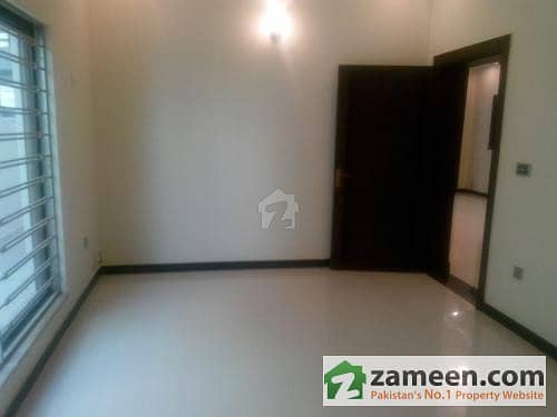 Hurry Up - Phase 4 Last Opportunity - Owner Made 10 Marla House Class Made For Sale In Bahria Town