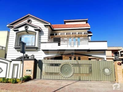 1 Kanal Artistic Design Aesthetic Bungalow For Sale 1 Kanal Artistic Design Aesthetic Bungalow For Sale