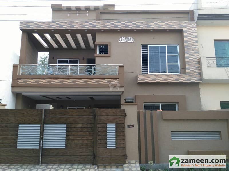 Gulshan-e-Lahore 10 Awesome Brand New Double Unit Bungalow