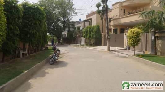 Good Location Double Unit House For Sale In Johar Town Good Location Double Unit House For Sale In Johar Town