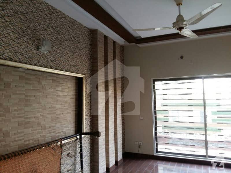 Furnished Room For Rent Moon Market Allama Iqbal Town Very Good Room