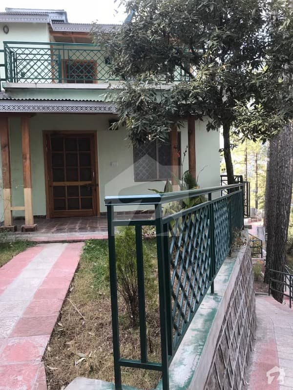Personally Made Excellent Design Bungalow Near Patriata Chair Lift For Sale In Muree