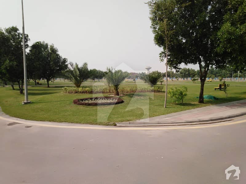 Corner 5Marla Plot For Sale on Easy Installments in iCon Valley Lahore
