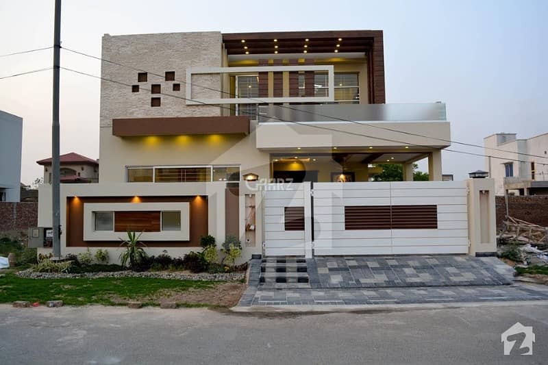 Luxury Spacious 10 Marla House In Bahria Town Phase 1 To 6 For Rent