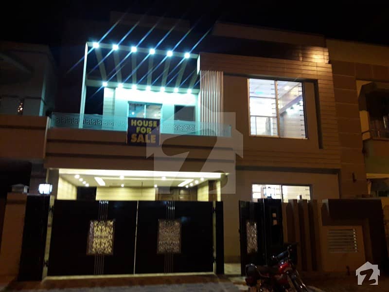 A  calss Constructed  8 marla brand new beautiful  House  in Bahria Town Lahore
