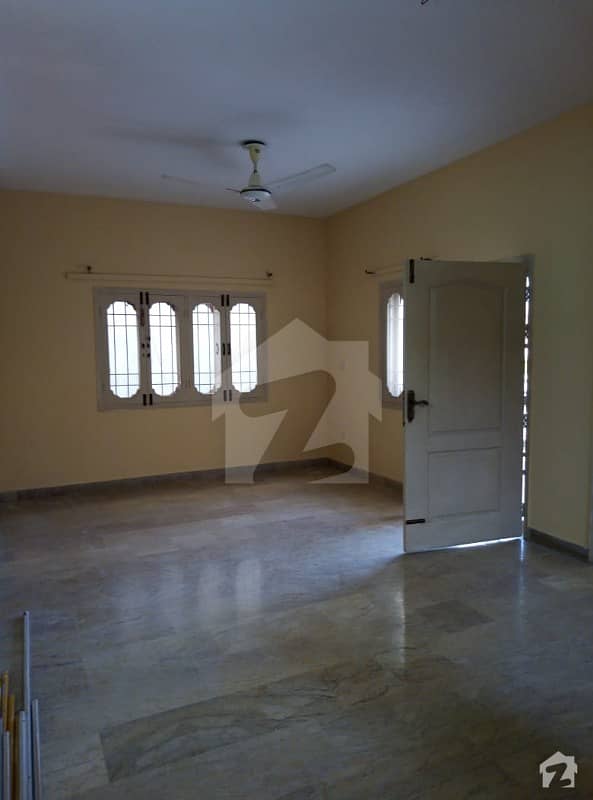 A Well Maintained Independent House In Overseas Bungalow Block 16 A Gulistan E Jauhar Karachi