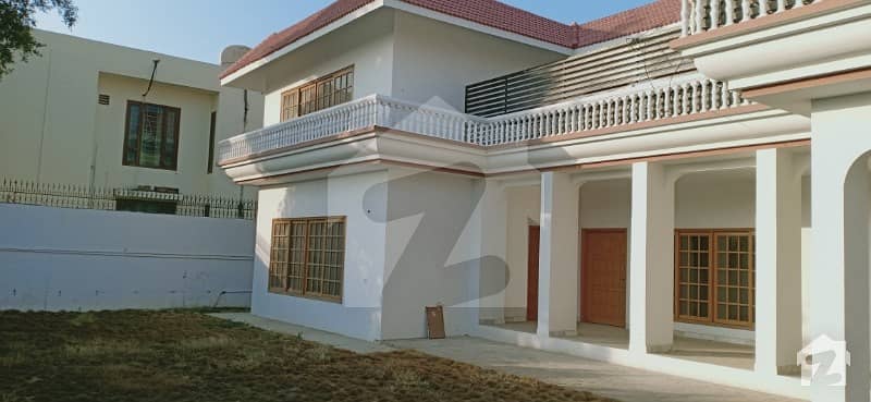 800 Yard House At General's Colony Behind Zamzama Park  For Sale