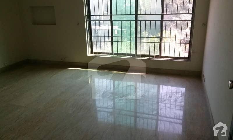 Prime Location Luxury Bungalow 1 kanal Lower Portion Available In DHA Phase 5 F