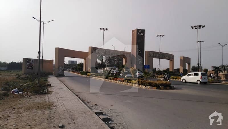 ایل ڈی اے ایوینیو لاہور میں 10 مرلہ رہائشی پلاٹ 43 لاکھ میں برائے فروخت۔