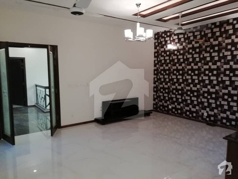 10 Marla Gorgeous Bungalow Out Class Location Available In DHA Phase 5 Block B