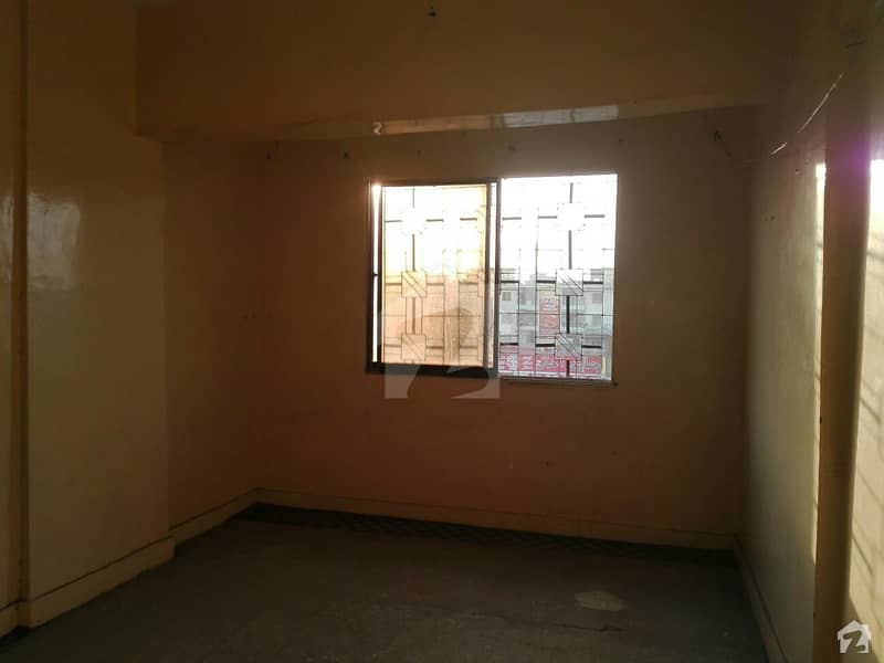 4th Floor Flat Available For Sale In North Karachi Sector 11-H