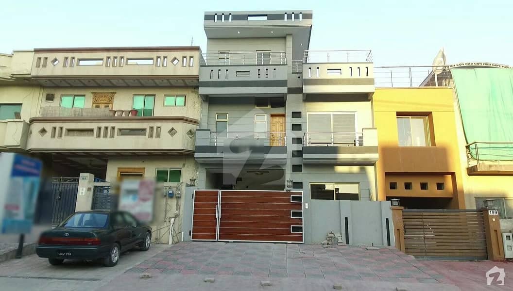 E-11/4 - Genuinely  Refined Newly Built 6 Marla House Is Available For Sale In Sector E11 Islamabad