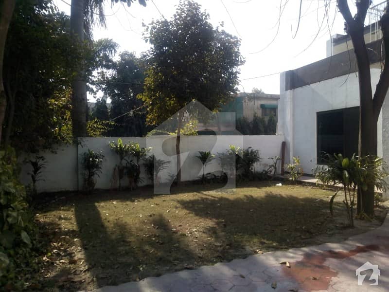 01 Kanal Self Constructed  Bungalow Alaudin Road Lahore Cantt