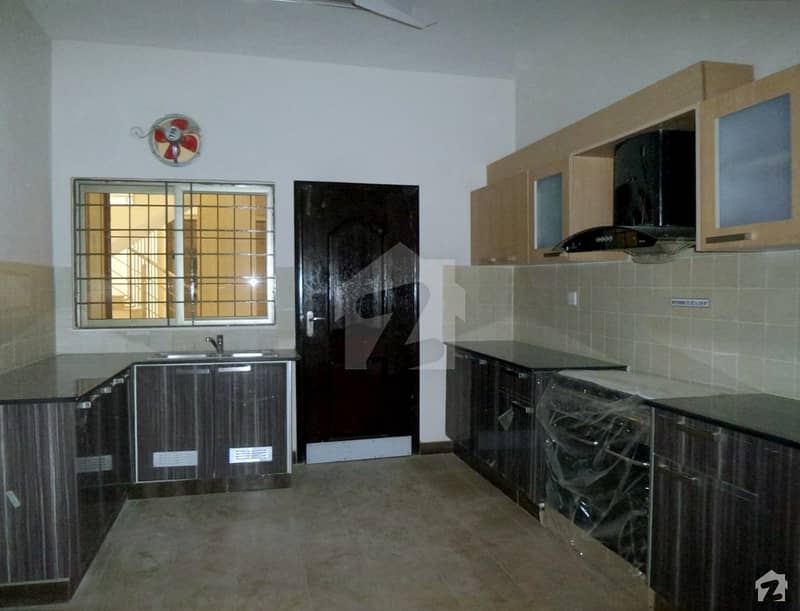 Luxury Properties Offer Spacious Flat For Rent In Askari 5 Malir Cantt