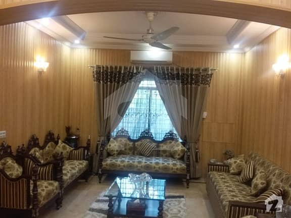 Beautiful House For Sale Perfect Condition Quality Material, Accommodate Layout In The Heart Of Lahore