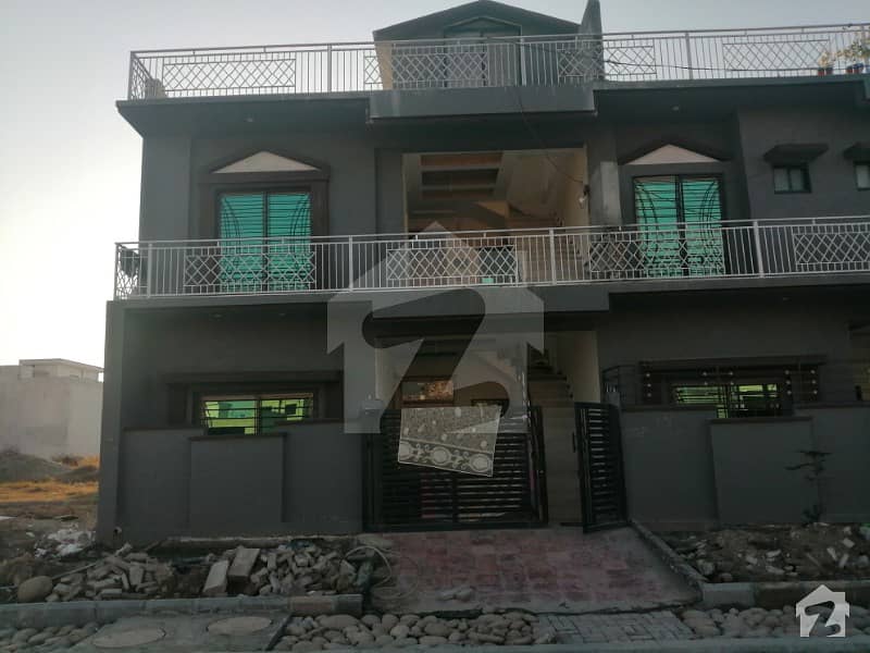 12 Marla  3 Beds House For Rent