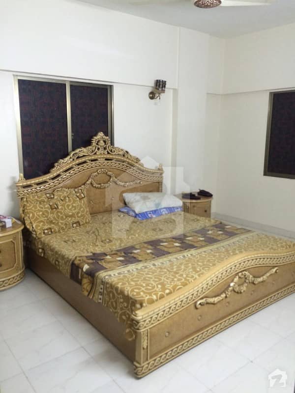 جناح ایونیو کراچی میں 3 کمروں کا 8 مرلہ فلیٹ 55 ہزار میں کرایہ پر دستیاب ہے۔