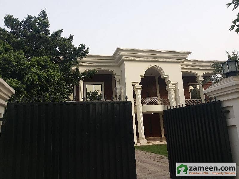 2 Kanal Very Low Price Villa For Rent In DHA Phase 3 - Block Z