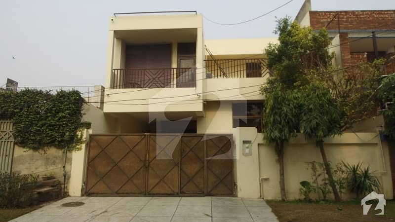 Commercial Double Unit House With Small Basement For For Sale In Lahore Sale