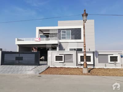 1 Kanal Beautiful New House For Sale 1 Kanal Beautiful New House For Sale