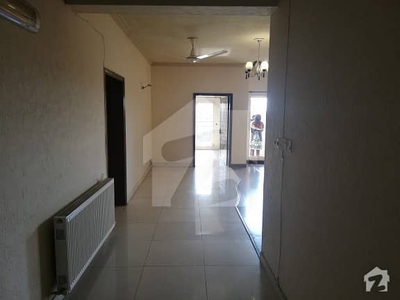 F11 karakoram enclave 1 apartment 4 beds for rent