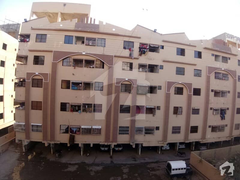 ٹایمز ریزیڈینسی کراچی میں 2 کمروں کا 4 مرلہ فلیٹ 47 لاکھ میں برائے فروخت۔