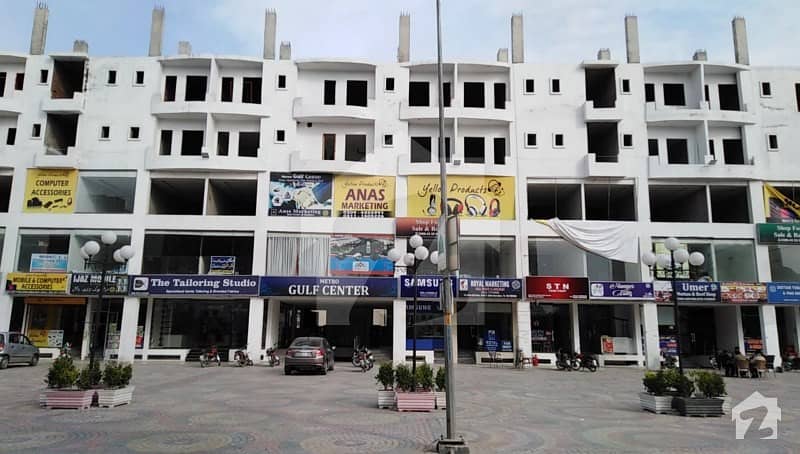 136 Sq Feet Shop Facing Country Club Is Available For Sale In Bahria Town - Tulip Block