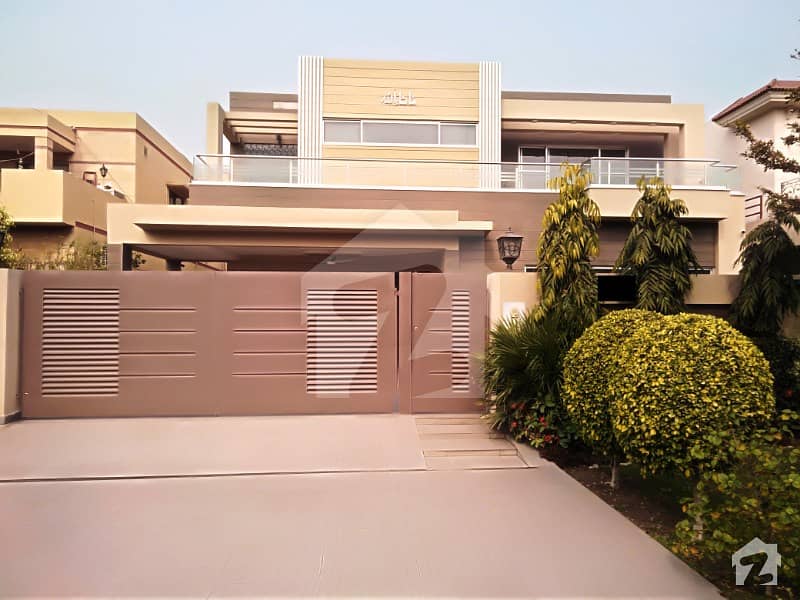 Syed Brothers Offer 1 Kanal Slightly Used Most Royal Place Out Class Modern Luxury Bungalow For Sale In Dha Phase V