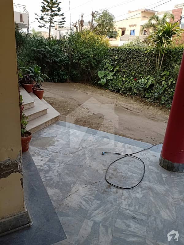 Johar Town 1 Kanal Upper Portion Very Neat And Clean Prime Location Block F Prime Location