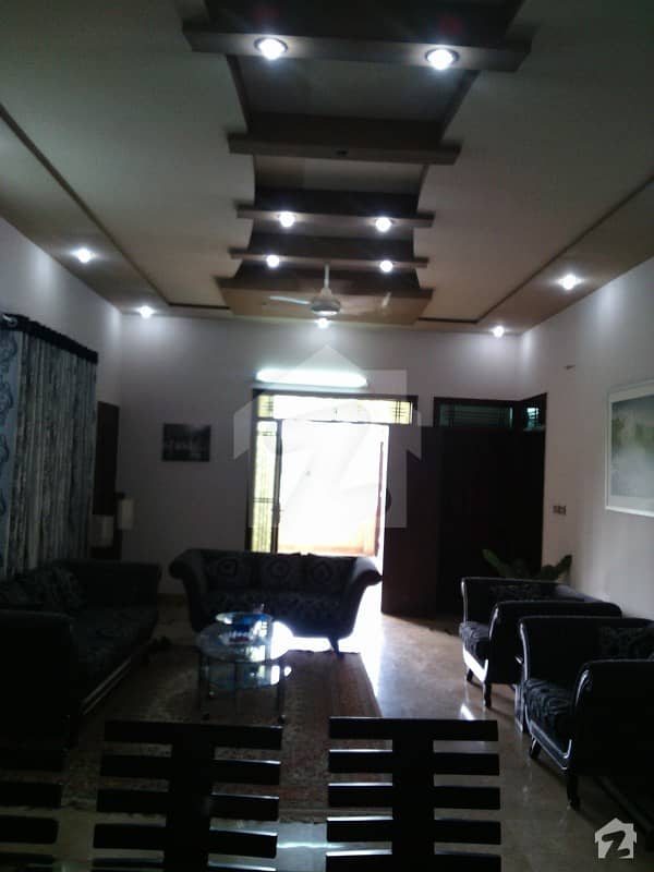 GulshanEIqbal Block 4 240 Yards Bungalow Portion First Floor Near Disco
