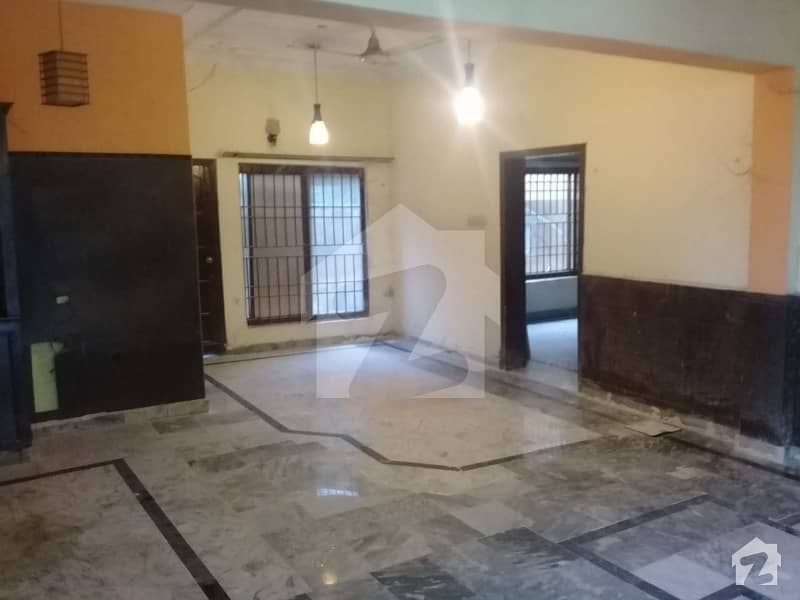 پشاور روڈ راولپنڈی میں 5 کمروں کا 5 مرلہ مکان 98 لاکھ میں برائے فروخت۔