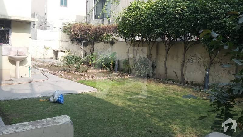 Cantt Estate Offer 28 Marla Old House For Sale In Main Cantt