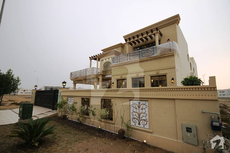 1 Kanal Luxury Villa In Dha At Top Location
