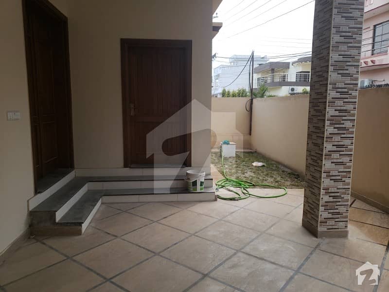 10 Marla New House For Sale In Bilal Town