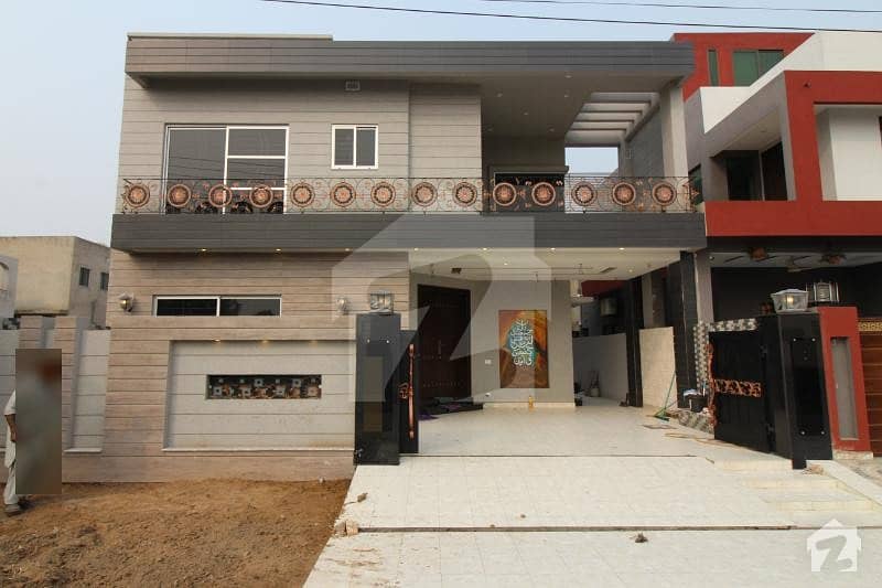 10 Marla Brand New Modern Style Double Unit Bungalow
