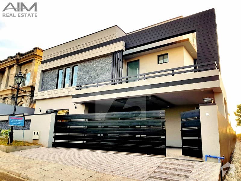 Luxury 1 Kanal House Is For Sale On Heighted Location Luxury 1 Kanal House Is For Sale On Heighted Location
